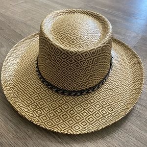 Light weight flat top cordobes hat